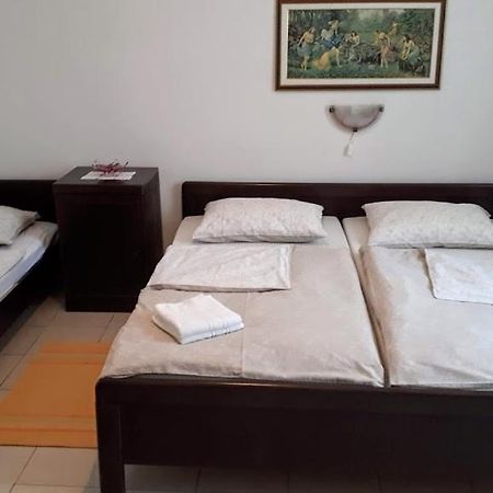 Apartments Rovis Tar-Vabriga Extérieur photo