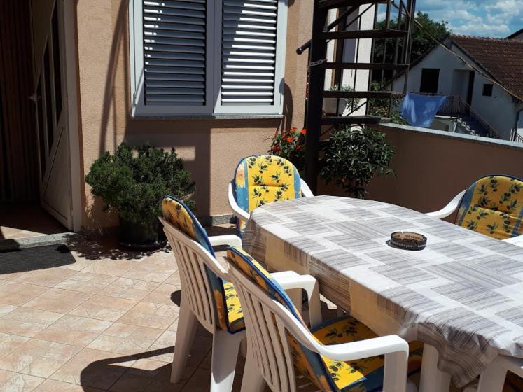 Apartments Rovis Tar-Vabriga Extérieur photo